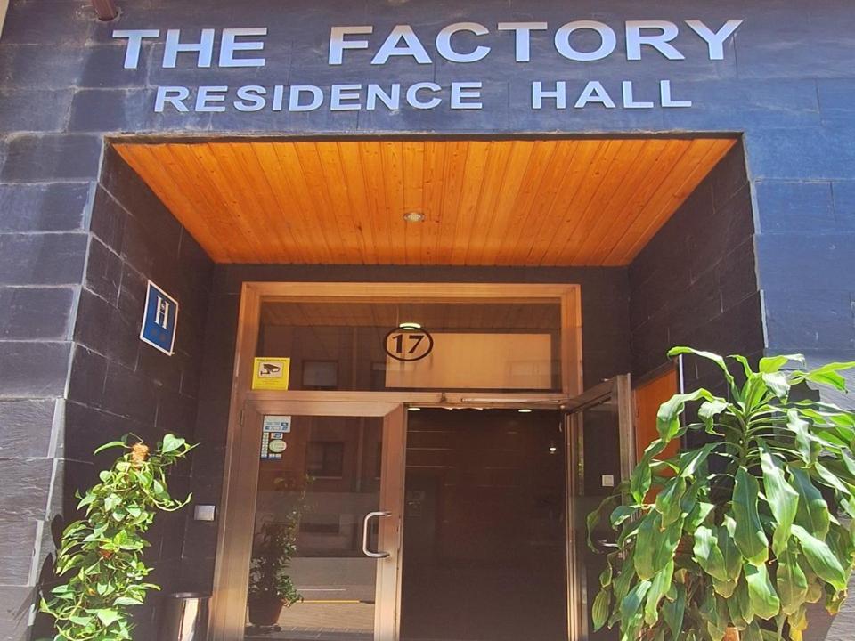 The Factory Residence Hall เซโกเวีย ภายนอก รูปภาพ
