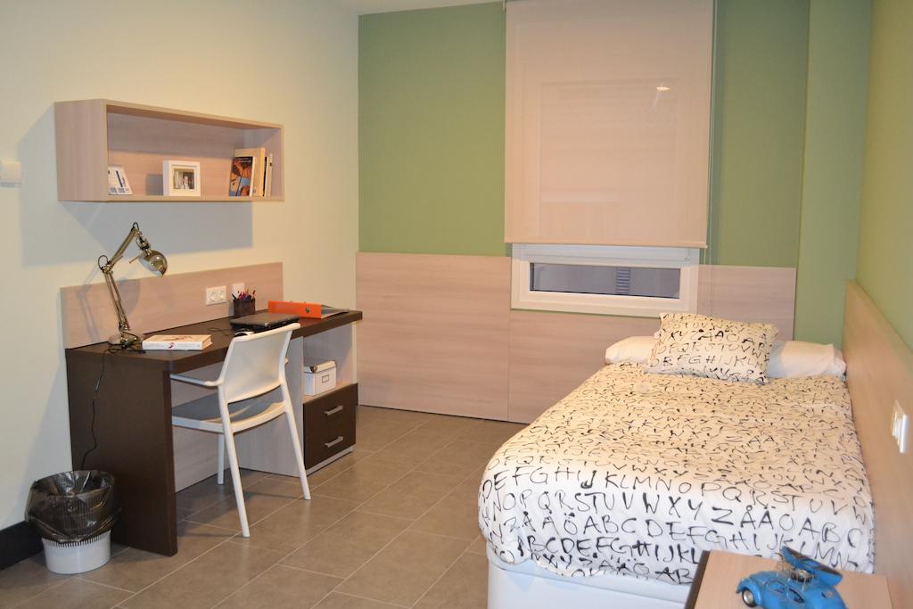 The Factory Residence Hall เซโกเวีย ภายนอก รูปภาพ